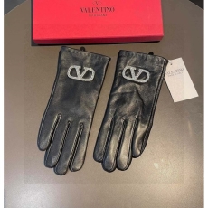 Valentino Gloves